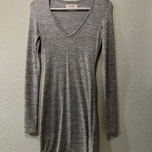 Aritzia long sleeve body con dress